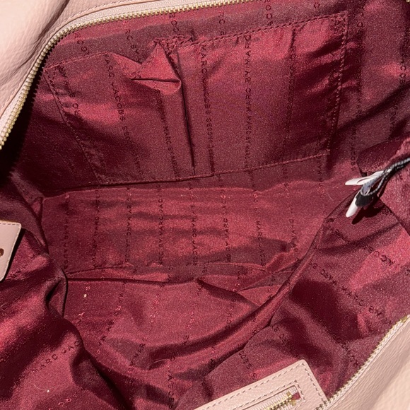 NWOT Marc by Marc Jacobs Satchel is beautiful and comes with a dust bag - Picture 3 of 6